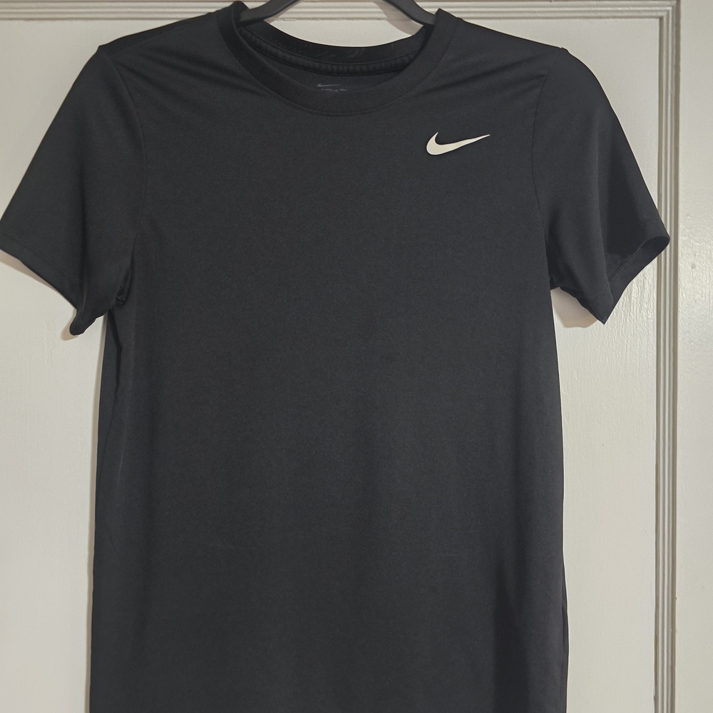 Nike Dri-Fit - Black - Short Sleeve Tee